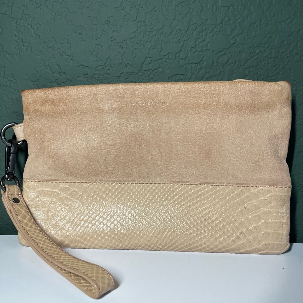 Liebeskind Berlin Cow Leather Clutch/wristlet Neural Pale Pink, Inside Pocket
